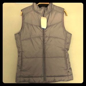 Alo Yoga puffer vest